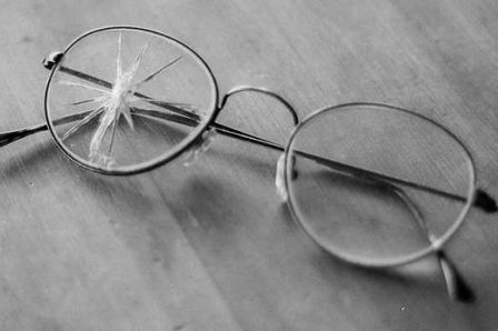 Lunettes-verres-casse