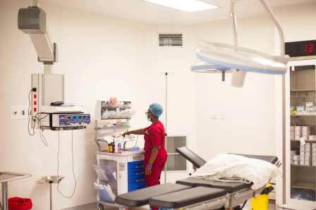 Financement des hôpitaux publics : soutien de la Nef pour un accès aux soins durable